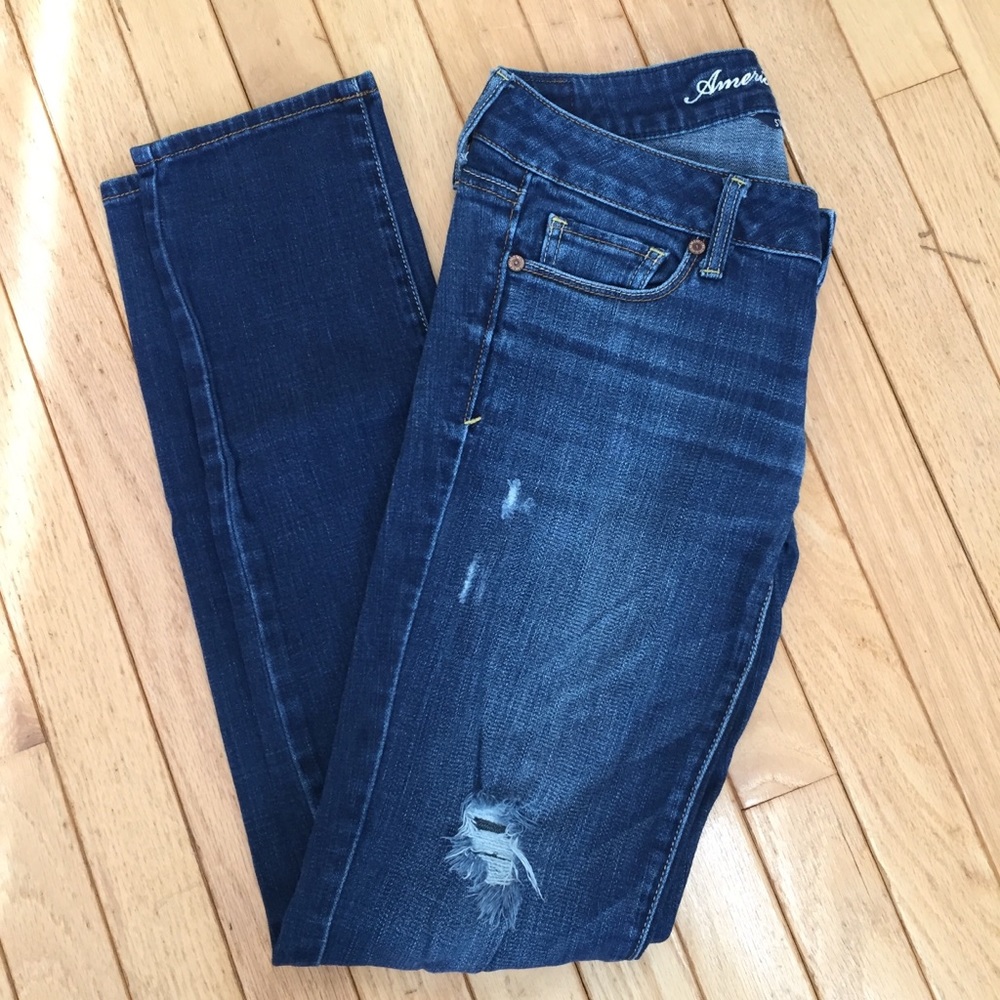 American Eagle Ripped Skinny Jean